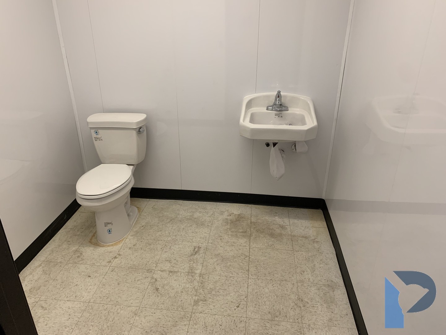 commercial fixture install